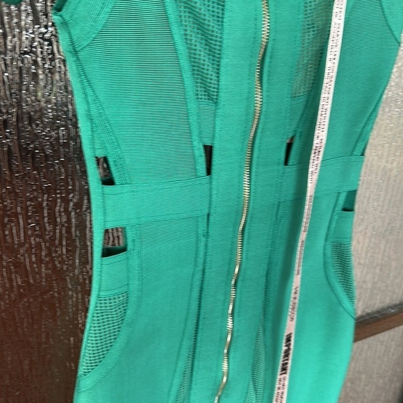 House of CB Caltina Bandage dress in green size XS new with tags. - Picture 9 of 10